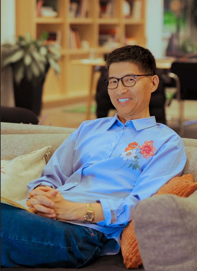 Headshot of Aaron Liu, MD