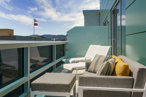 Images Hampton Inn & Suites Santa Monica
