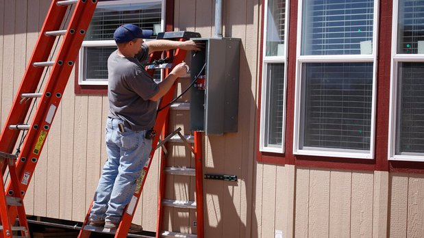 Images Fast Fix Electrician San Diego