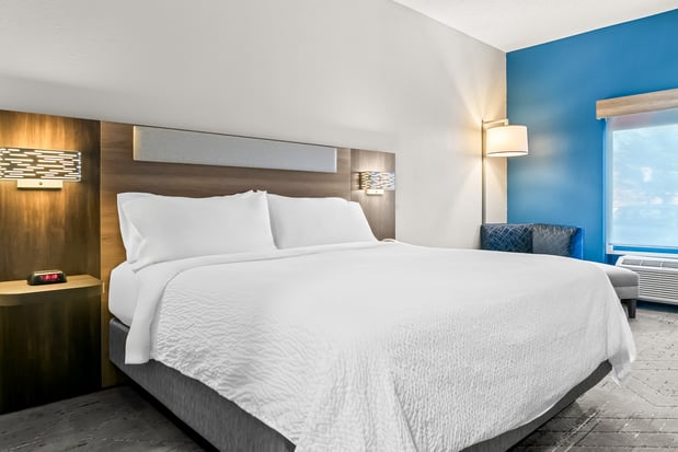 Images Holiday Inn Express & Suites Detroit-Novi by IHG