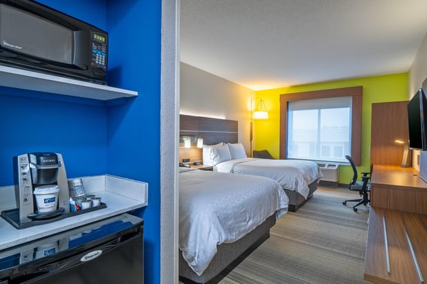 Images Holiday Inn Express & Suites Woodbridge by IHG