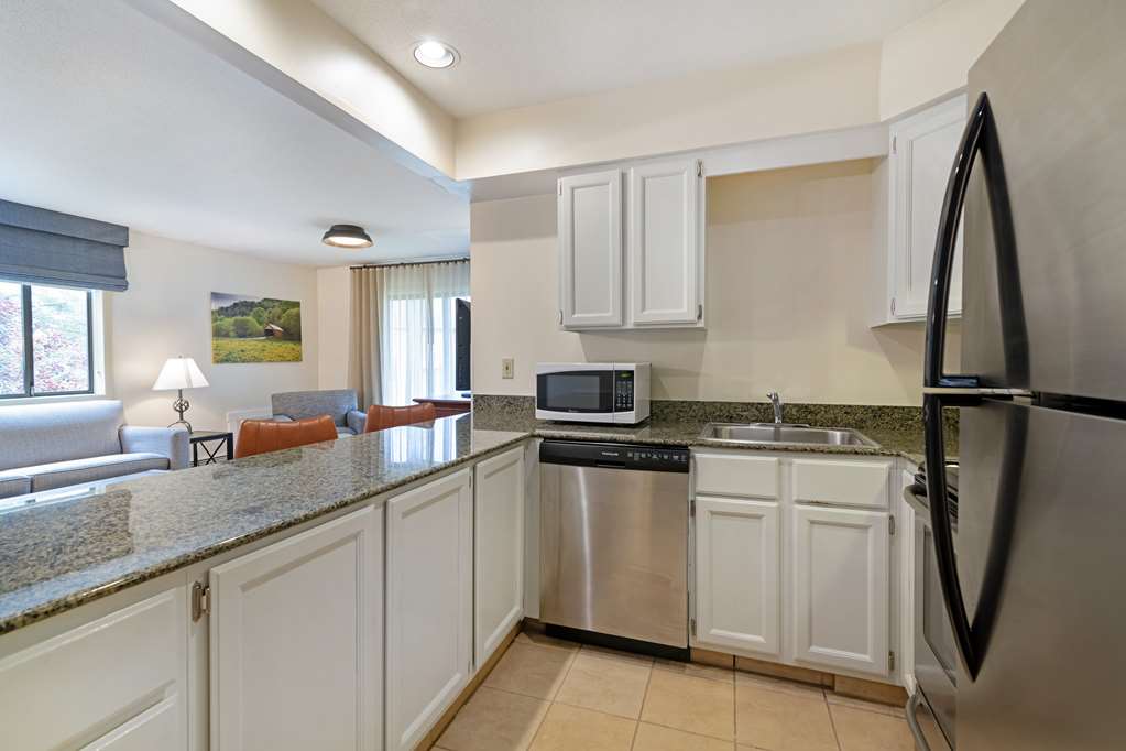 2 Queen Suite