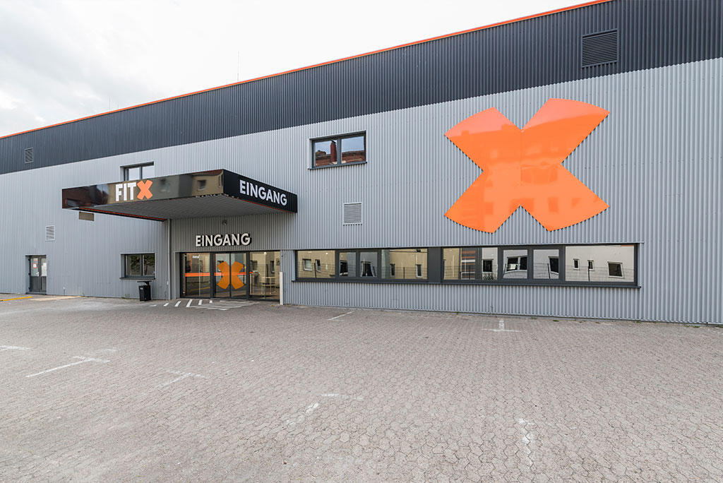 Bild 1 FitX Fitnessstudio in Bremerhaven