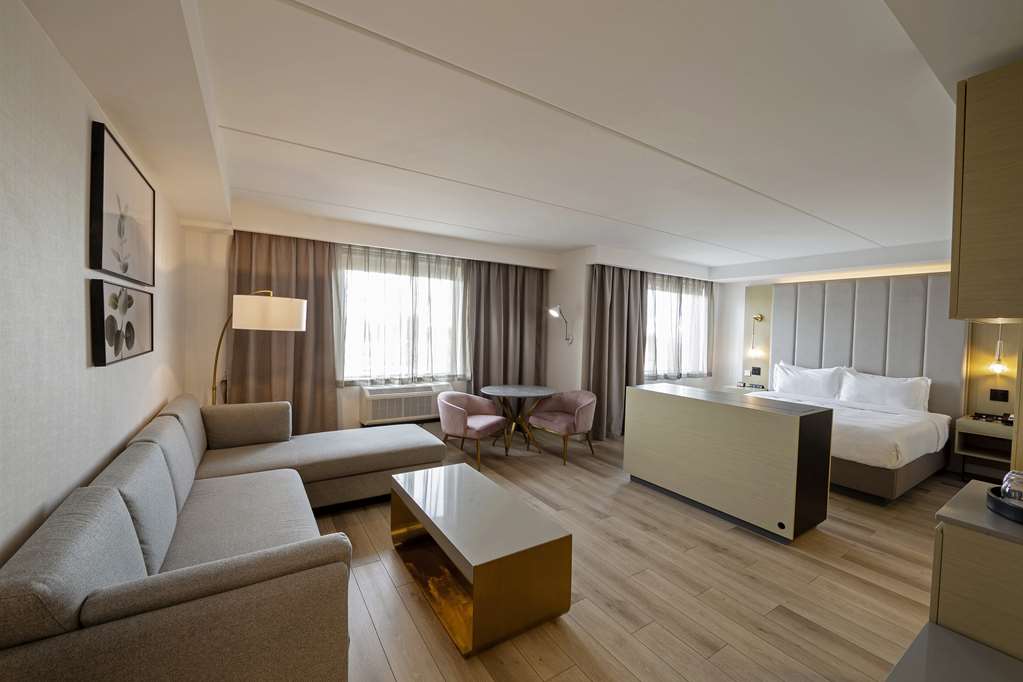 Images Bloom Mississauga, Tapestry Collection by Hilton