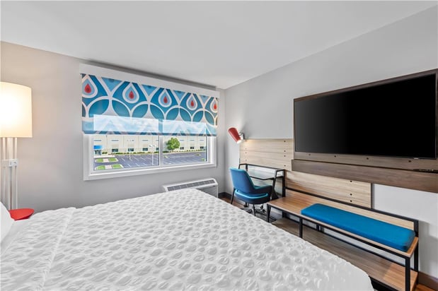 Images Tru by Hilton Kansas City Airport