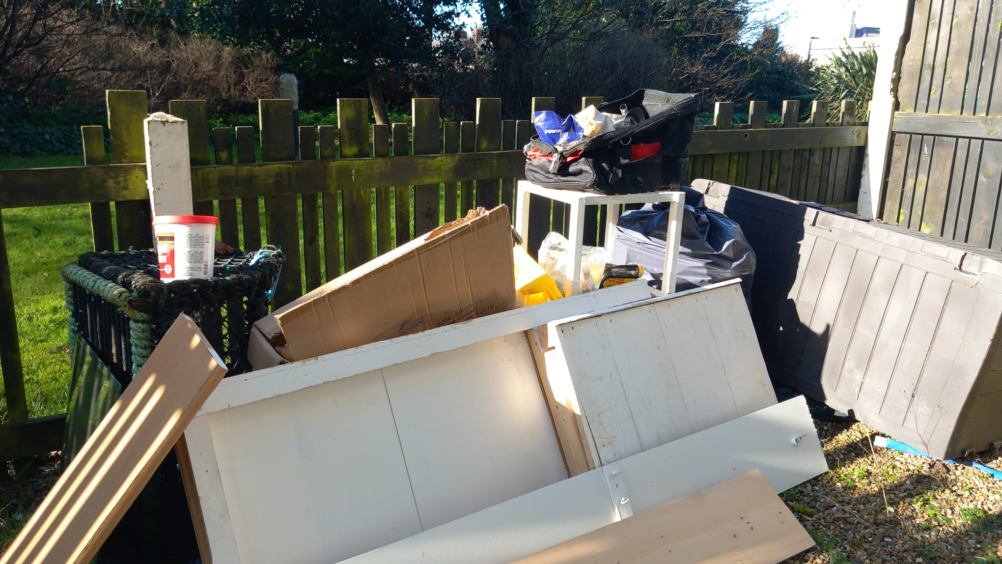 Residential Rubbish Removal, Commercial Waste Removal, Garden Waste Clearance, Construction & Renovation Waste Removal, Attic, Garage & Shed Clearance, Tree Removal & Green Waste Recycling