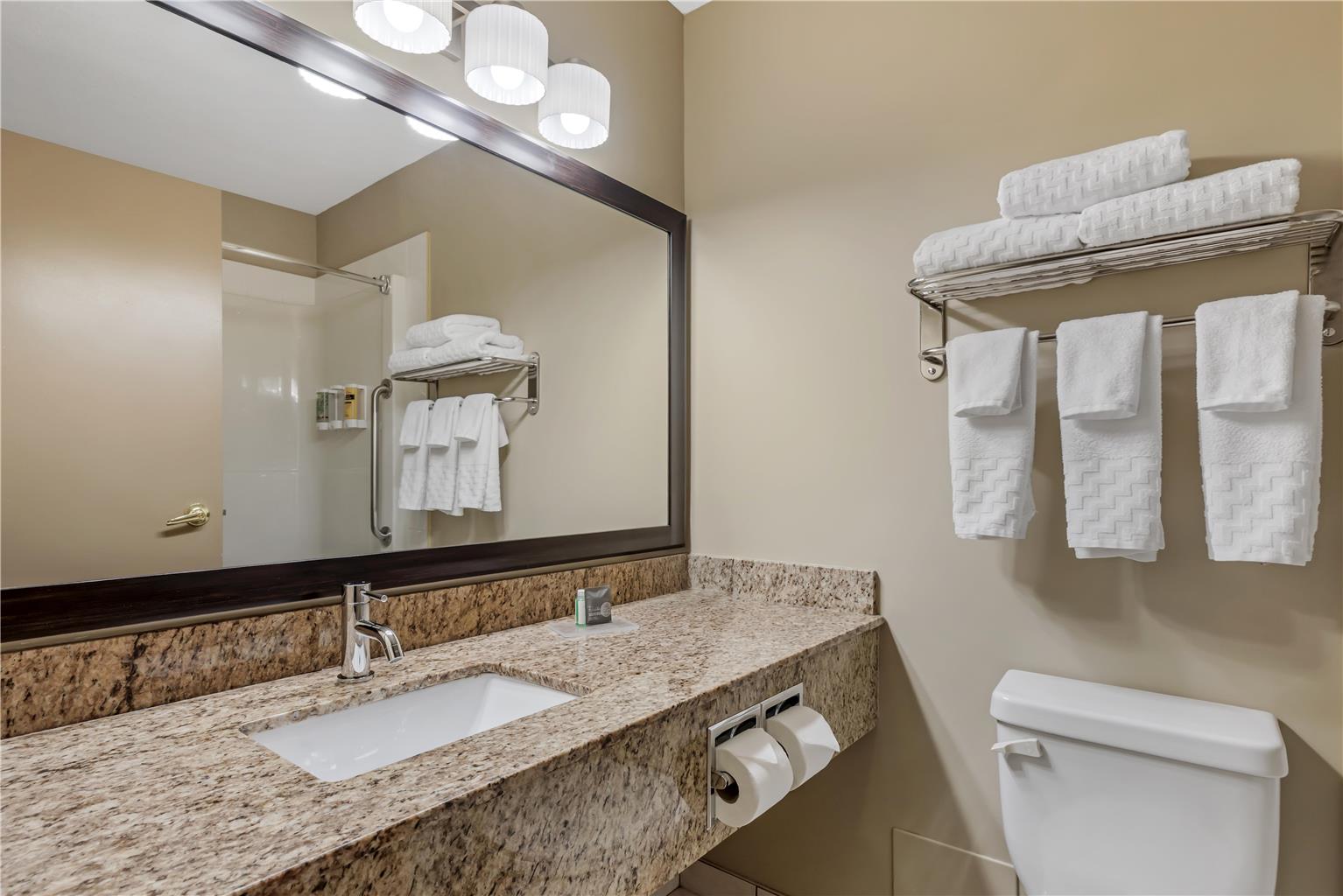 Images Best Western Plus Red Deer Inn & Suites