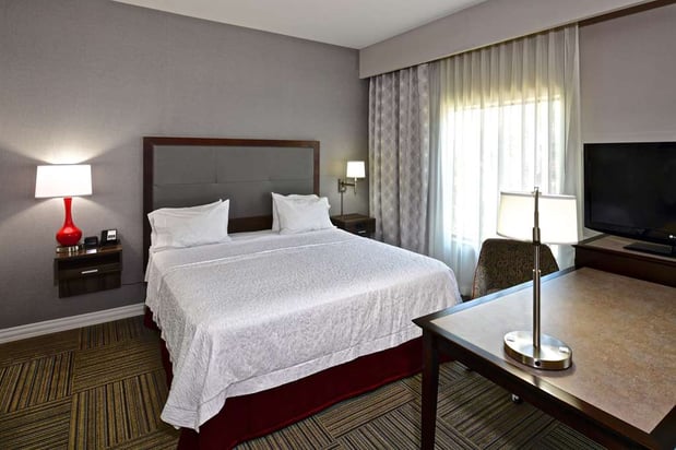 Images Hampton Inn & Suites Fredericksburg