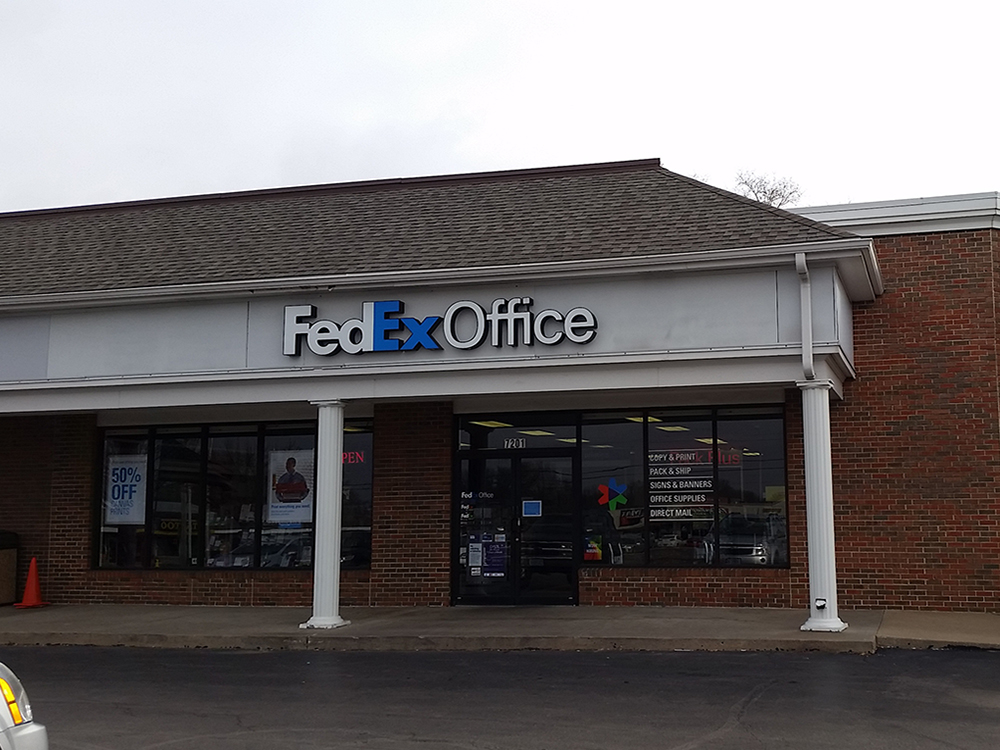 Exterior photo of FedEx Office location at 7201 N Oak Trfy\t Print quickly and easily in the self-service area at the FedEx Office location 7201 N Oak Trfy from email, USB, or the cloud\t FedEx Office Print & Go near 7201 N Oak Trfy\t Shipping boxes and packing services available at FedEx Office 7201 N Oak Trfy\t Get banners, signs, posters and prints at FedEx Office 7201 N Oak Trfy\t Full service printing and packing at FedEx Office 7201 N Oak Trfy\t Drop off FedEx packages near 7201 N Oak Trfy\t FedEx shipping near 7201 N Oak Trfy