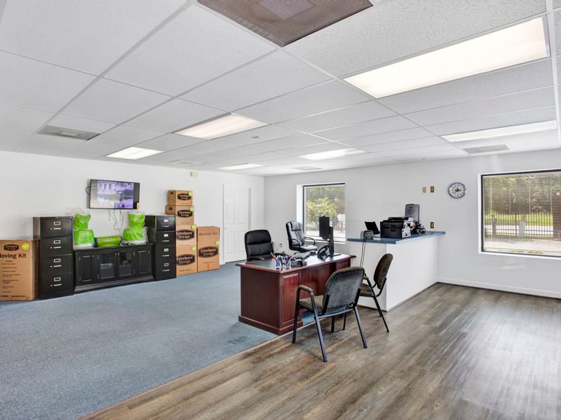 7664 - Office