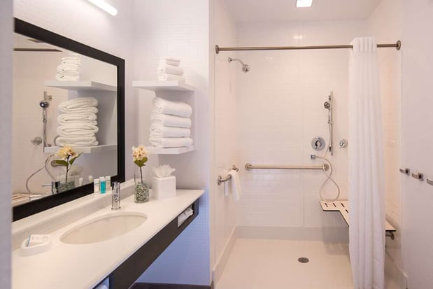 Images Hampton Inn & Suites at Wisconsin Dells Lake Delton