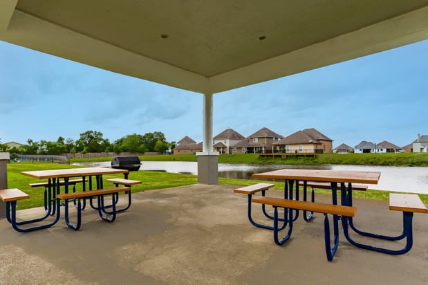 Images Chateau Des Lions Apartment Homes