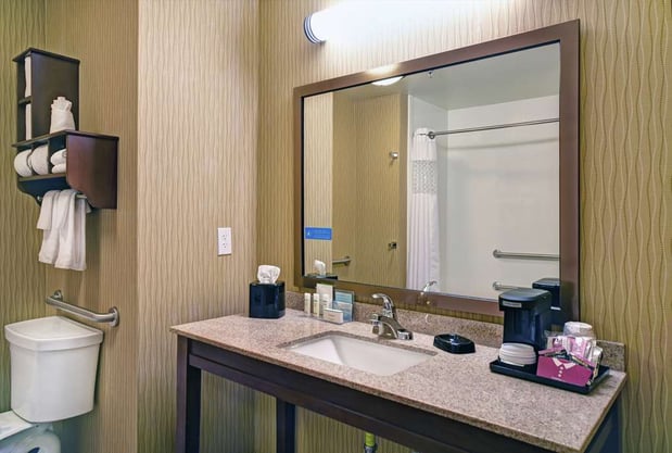 Images Hampton Inn & Suites Milwaukee/Franklin