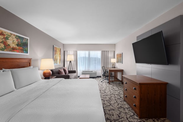 Images Holiday Inn Stevens Point - Convention Ctr by IHG