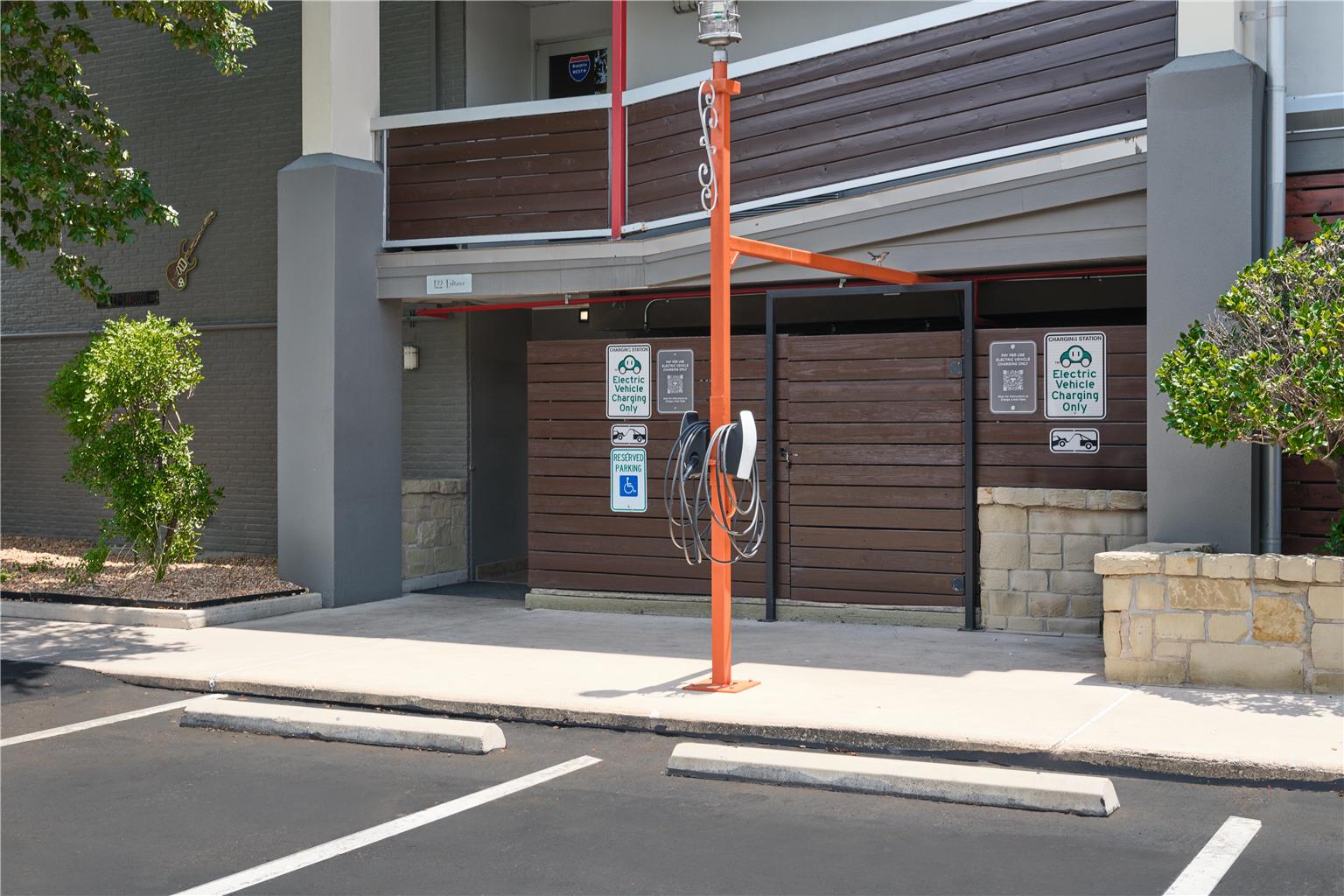 EV Charger 