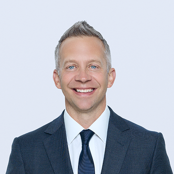 David Hewson headshot.