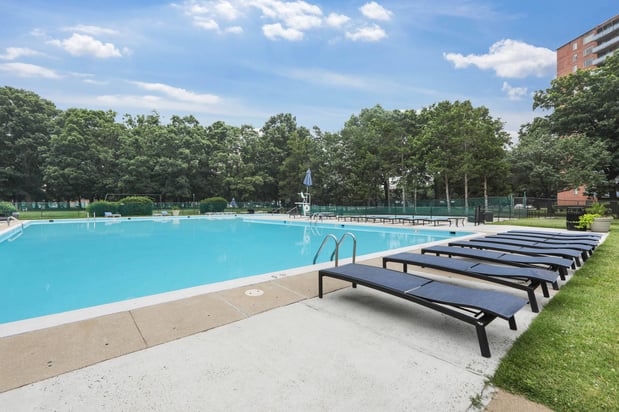 Images Monticello at Southern Towers