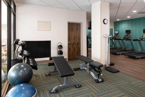 Images Holiday Inn Express Towson Baltimore N by IHG