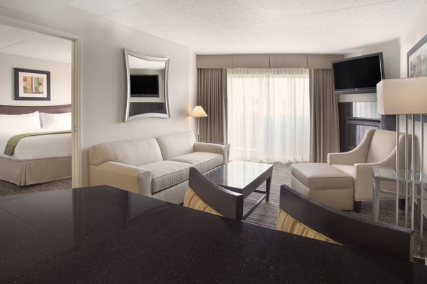 Images Holiday Inn & Suites Scottsdale North - Airpark by IHG
