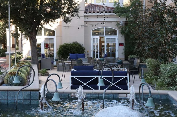 Images Hilton Garden Inn Calabasas