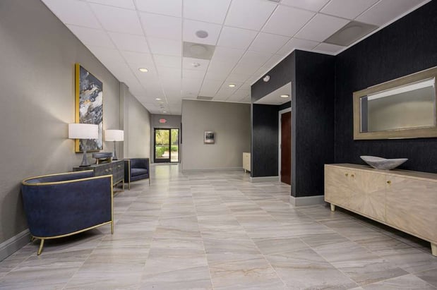 Images DoubleTree by Hilton Raleigh Midtown