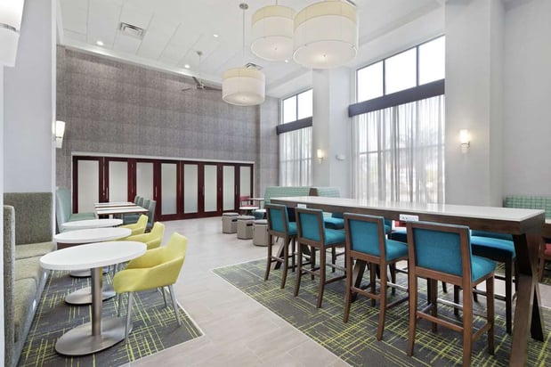 Images Hampton Inn & Suites Orlando Intl Dr N