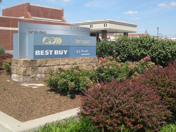 Images Newport Plaza