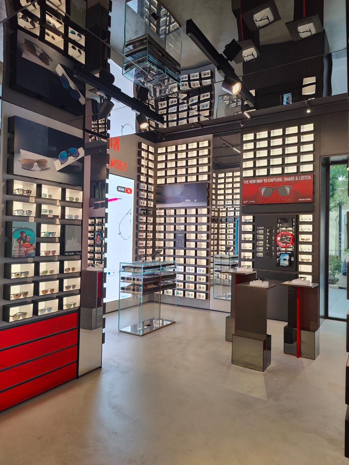 Ray ban showroom in 2024 cp