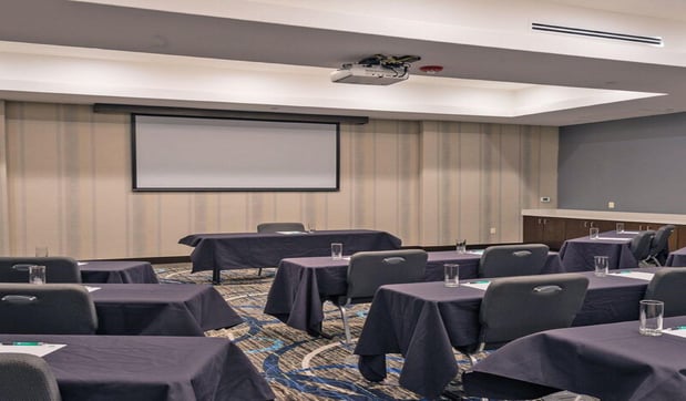 Images Holiday Inn Austin Airport by IHG