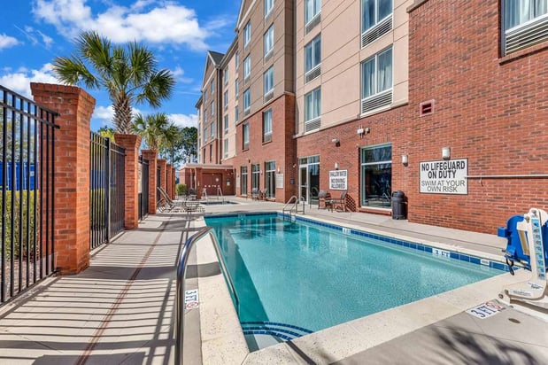 Images Hilton Garden Inn Myrtle Beach/Coastal Grand Mall
