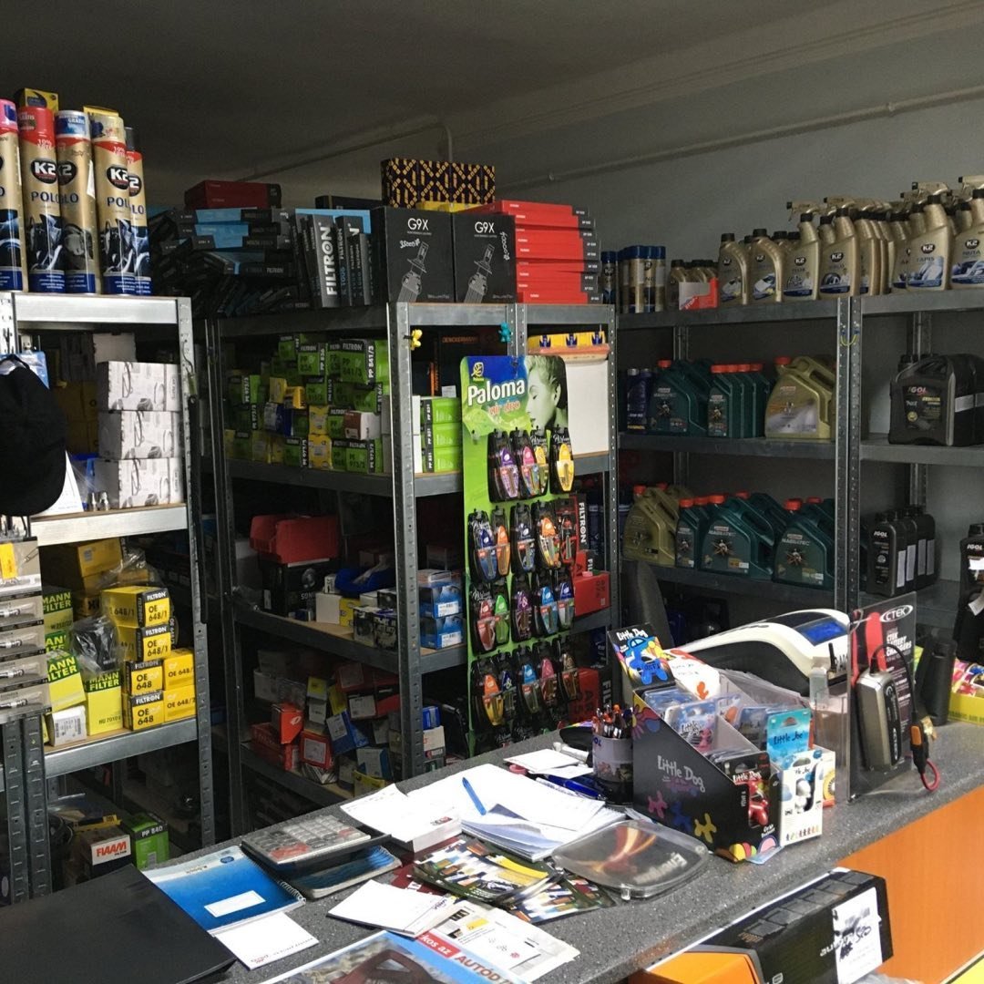 Images Banka Lajos Autósbolt