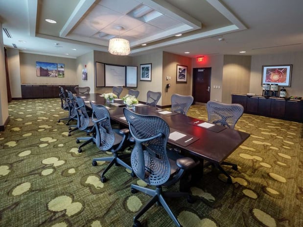 Images Hilton Garden Inn Buffalo Downtown
