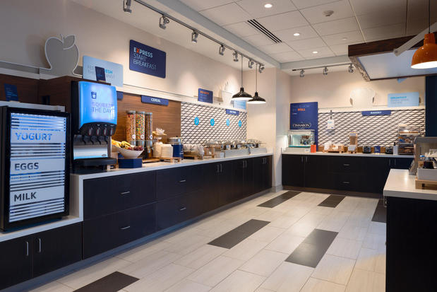 Images Holiday Inn Express & Suites Tulsa Downtown by IHG