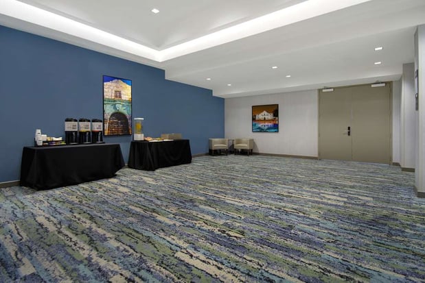 Images Hampton Inn & Suites San Antonio Riverwalk