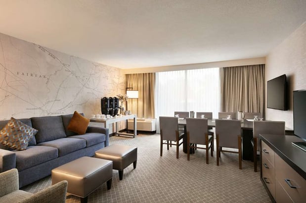 Images DoubleTree by Hilton McLean Tysons