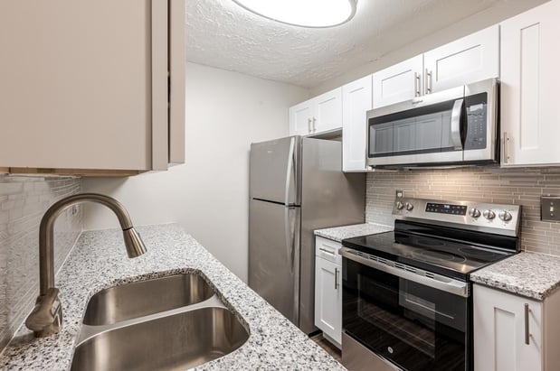 Images Lakeshore Drive Apartment Homes