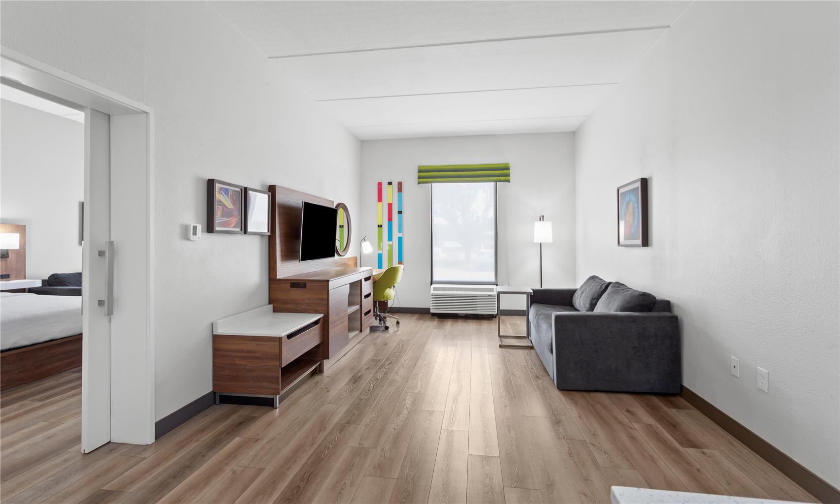 Guest room