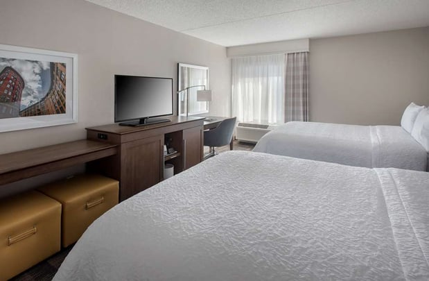 Images Hampton Inn Boston-Logan Airport