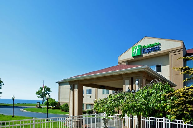 Images Holiday Inn Express & Suites St. Joseph Lakefront by IHG