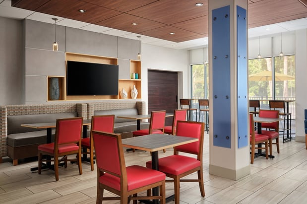 Images Holiday Inn Express & Suites Brunswick by IHG