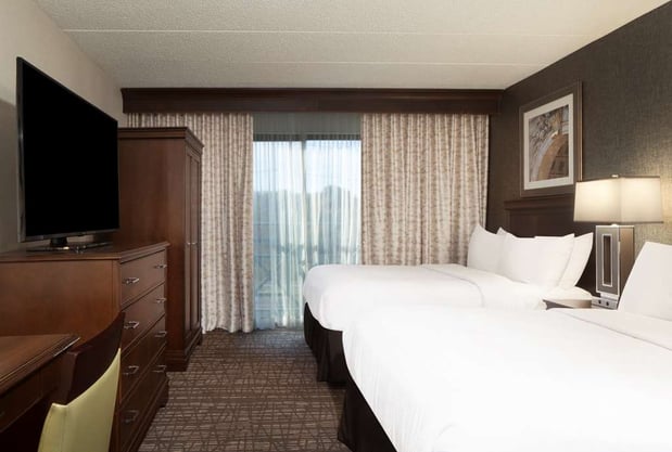 Images Embassy Suites by Hilton Philadelphia Airport