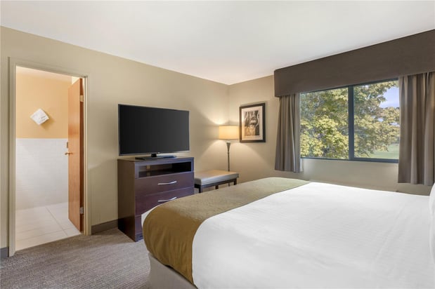 Images Best Western Plus Plaza by the Green