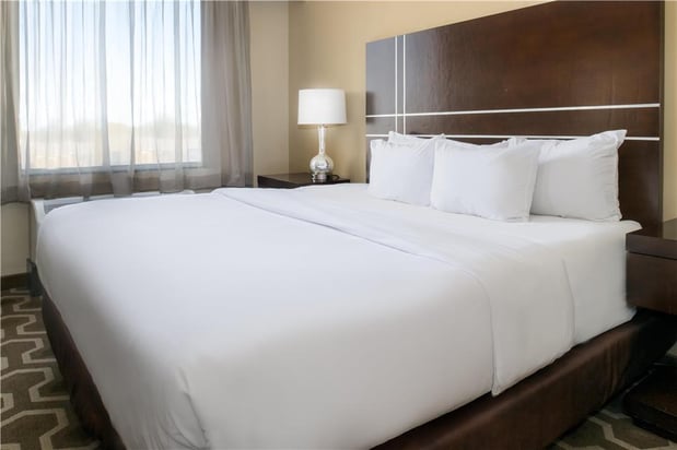 Images Embassy Suites by Hilton St. Louis Airport
