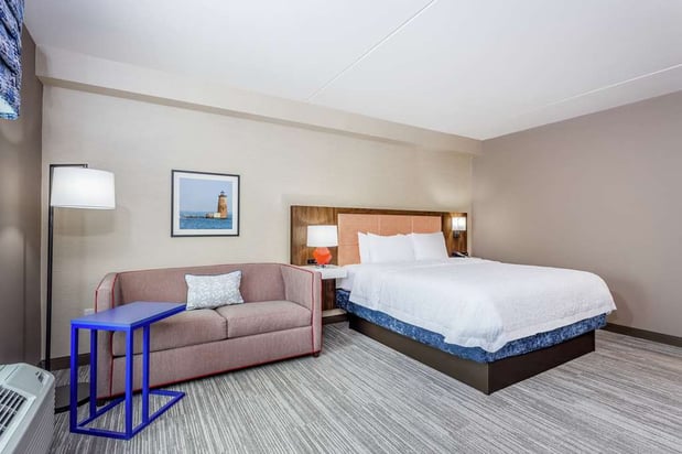 Images Hampton Inn & Suites Kittery-Portsmouth