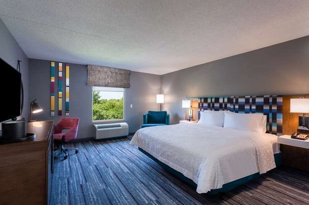 Images Hampton Inn & Suites Herndon-Reston