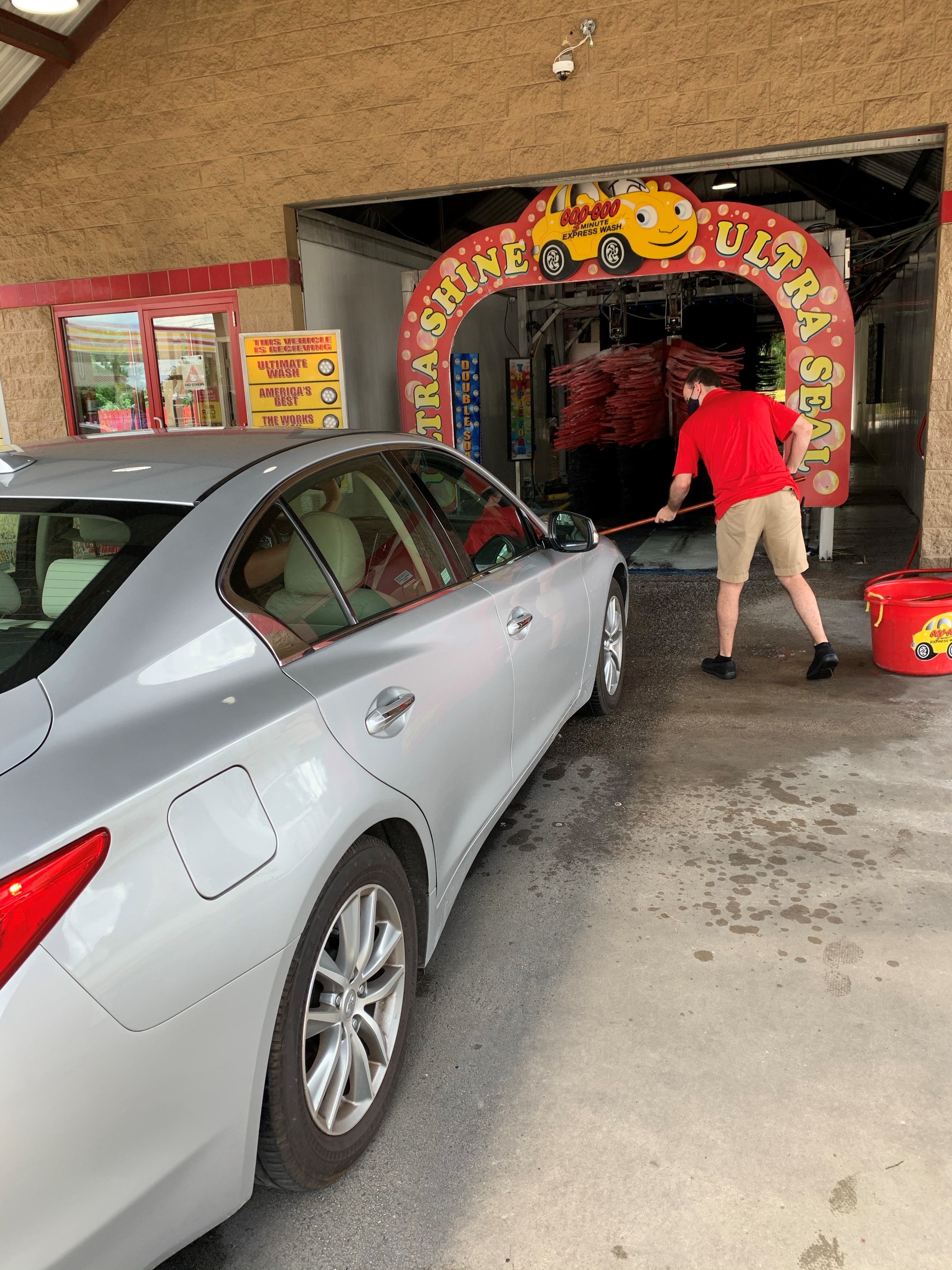 Goo Goo Express Car Wash - Chattanooga Photo