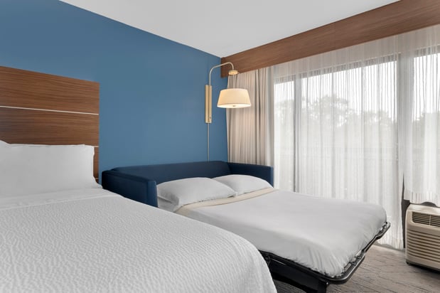 Images Holiday Inn Express Hilton Head Island by IHG