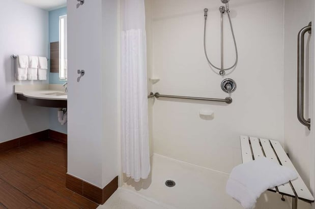 Images Hilton Garden Inn Roanoke
