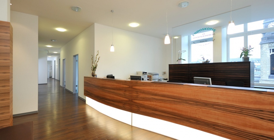 Dr. med. Michael Brückner, Glockengießerwall 1 in Hamburg