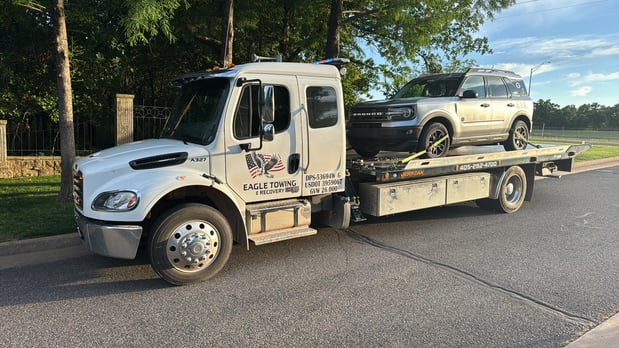 Images Eagle Towing & Recovery